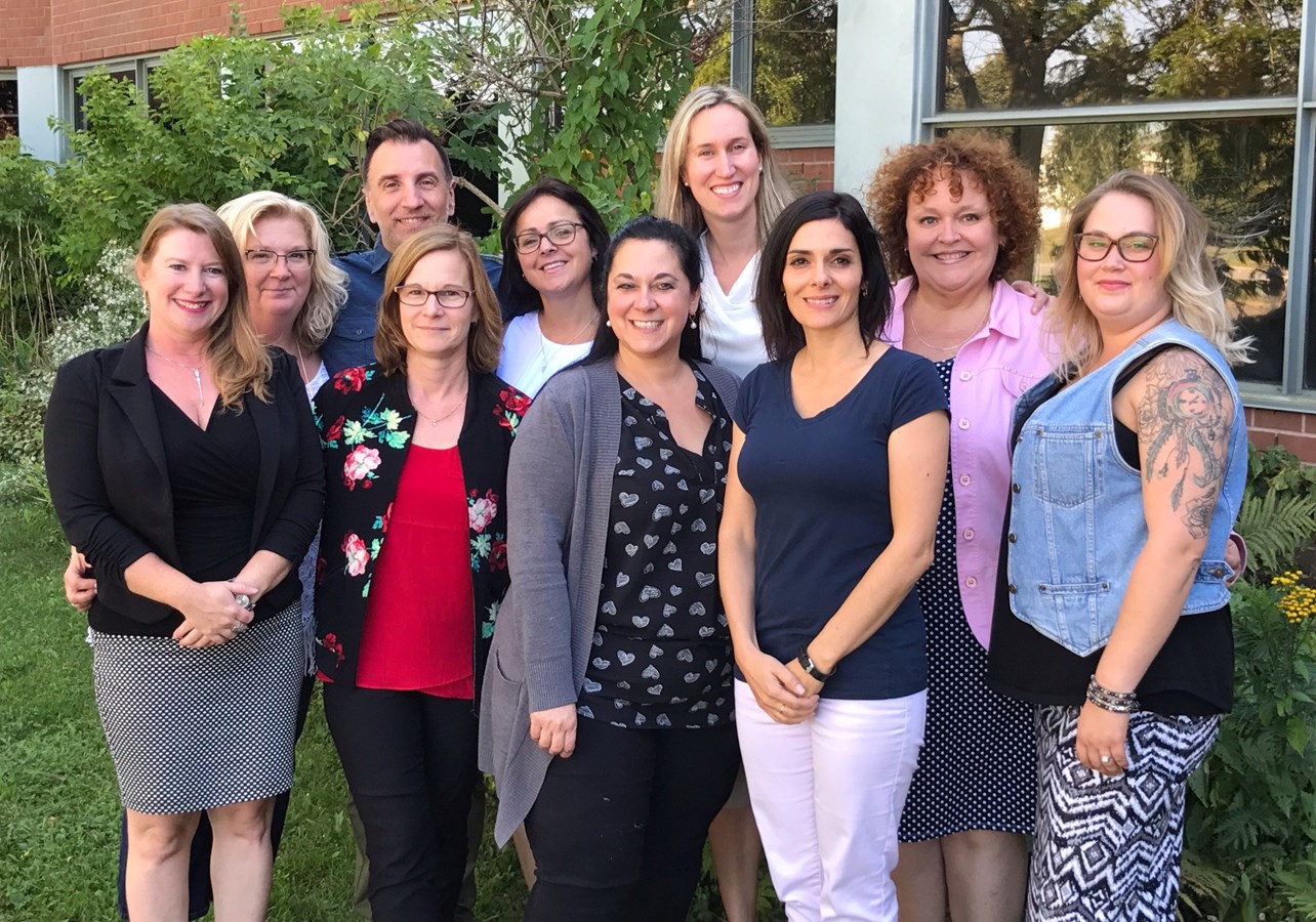 Le comité organisateur Soirée Carrières 2017
De gauche à droite : Josée Hardy-Lapointe, Stéphanie Brissette, Marc Bastien, Cathy Forget, Nancy Gosselin, Patricia Nadon, Marie-Michèle Légaré, Véronic Ganz, Lucie Bouthillier, Amaëlle Brissette