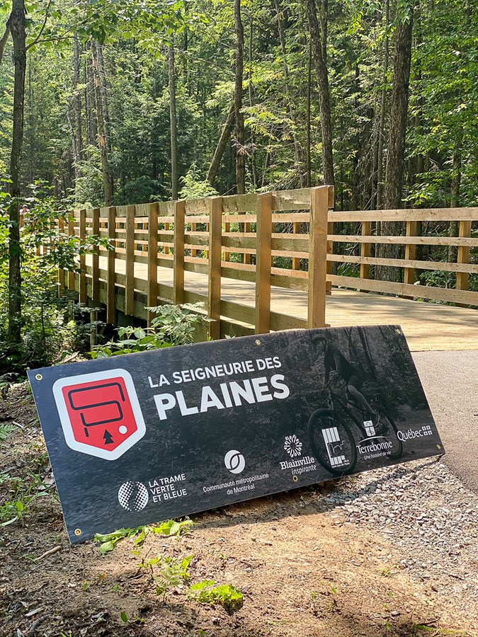 La piste déploie 21,5 km de réseau cyclable dont 6 km sur le territoire de Blainville, 2 km à Terrebonne et 13 km en sol anneplainois.