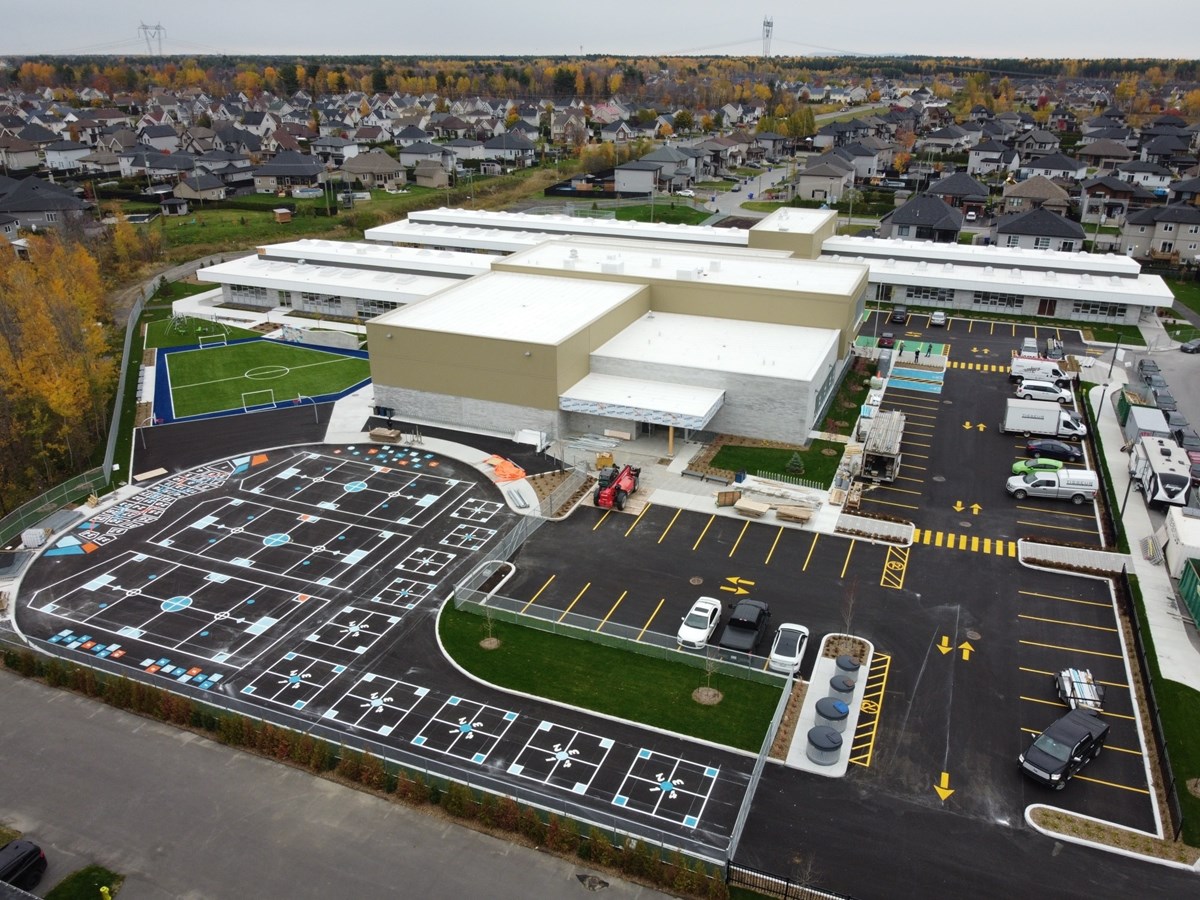 Emménagement des élèves et du personnel dans la nouvelle école du Domaine-Vert Nord