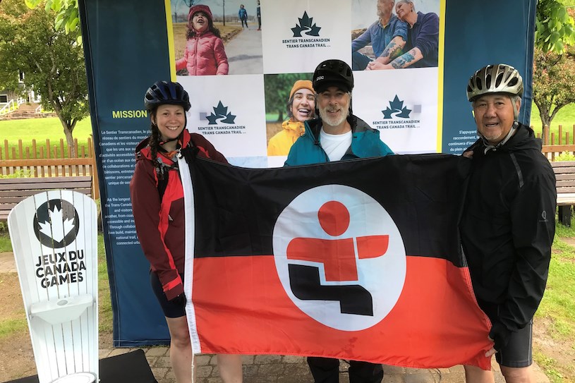 Loisirs Laurentides escorte la flamme  des Jeux du Canada