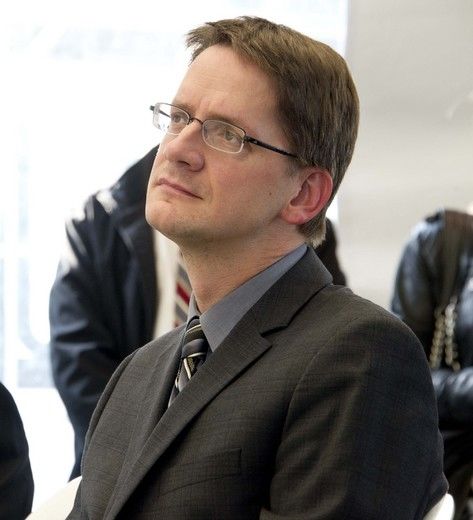 Le ministre des Affaires municipales souhaite un dénouement rapide