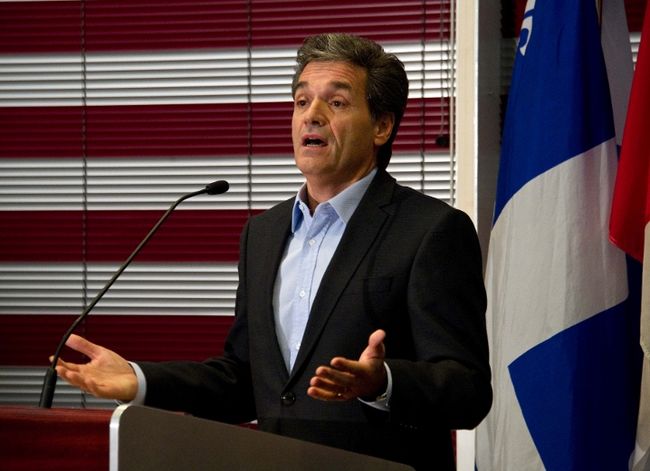 Vérificateur : Angelopoulos veut des précisions
