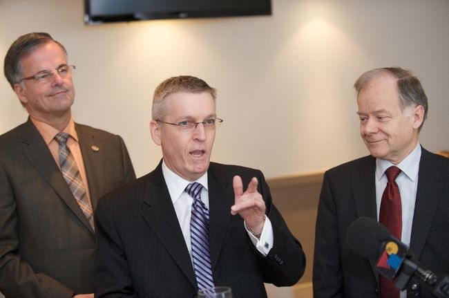Raymond Bachand favorable aux garderies en milieu de travail