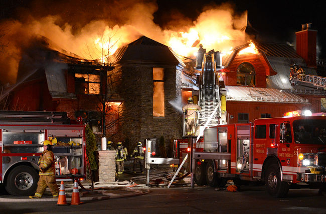 Violent incendie à Rosemère : entrave majeure à la circulation