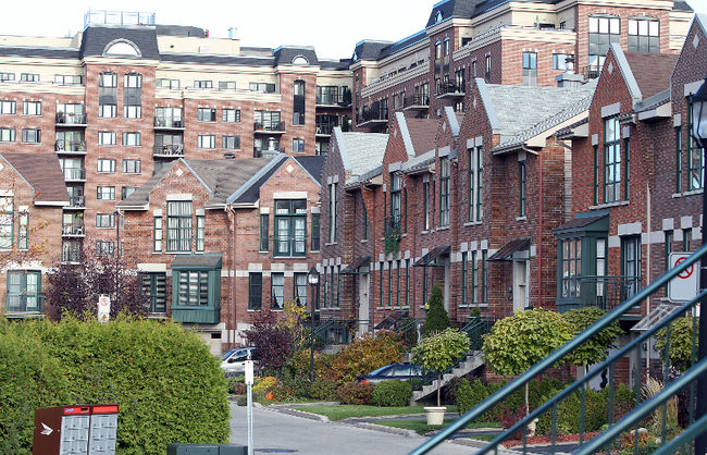 Les prix des condos reculent à Montréal et à Laval