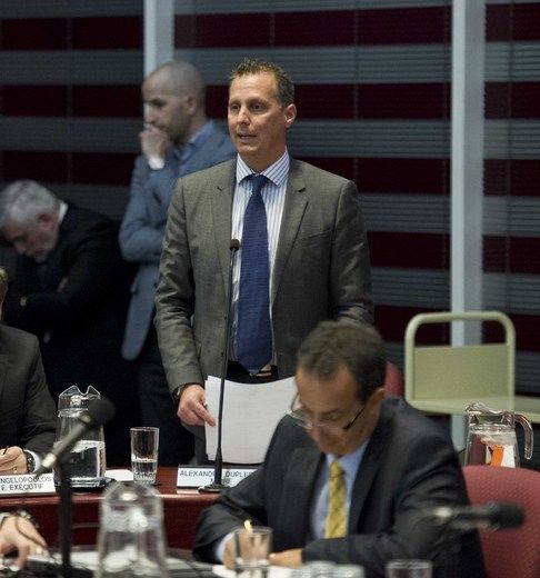 Possible rendez-vous avec une escorte : le maire Duplessis porte plainte pour extorsion