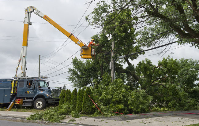 Orages et pannes : Laval procède au nettoyage