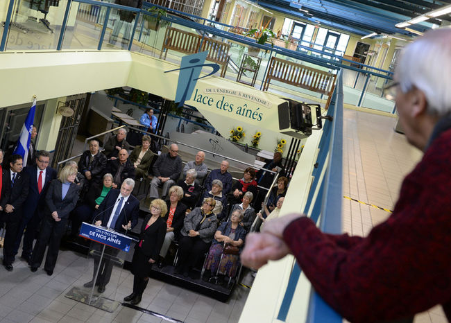 Les libéraux promettent 825 millions $ aux aînés