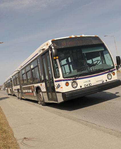La STL encourage les jeunes à prendre l’autobus cet été