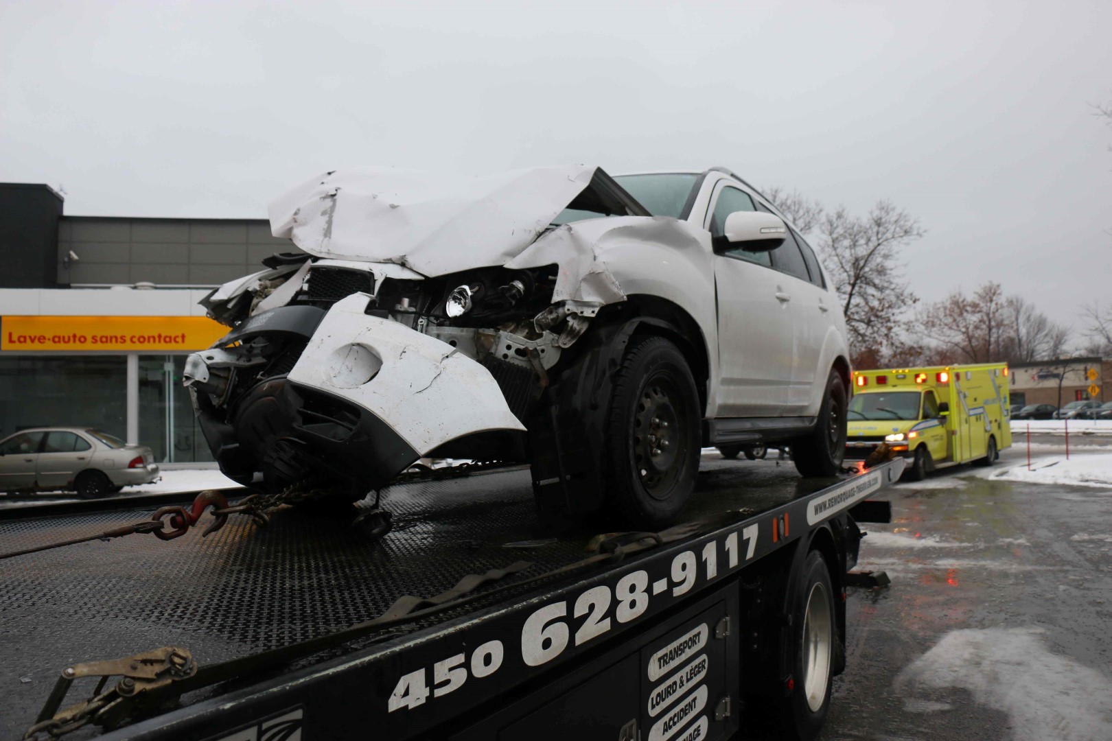 Collision au coin Curé-Labelle et boulevard des Oiseaux