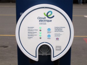 Chacune des rôtisseries St-Hubert offrira une borne de recharge pour véhicules électriques