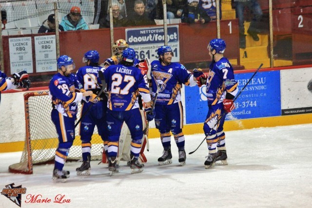 Les Prédateurs terminent la saison avec une victoire