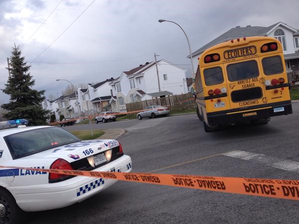 Une piétonne blessée gravement par un autobus dans Chomedey