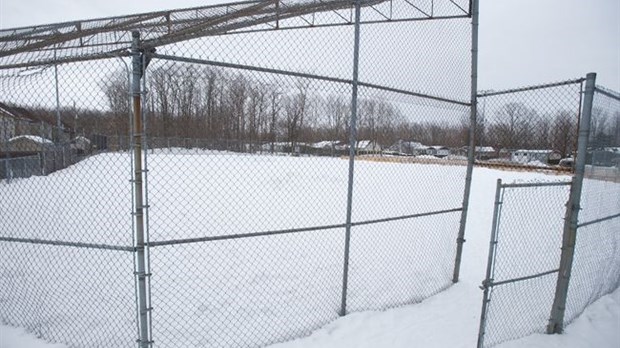 L’école L’Orée-des-Bois suscite à nouveau les passions dans Fabreville-Ouest
