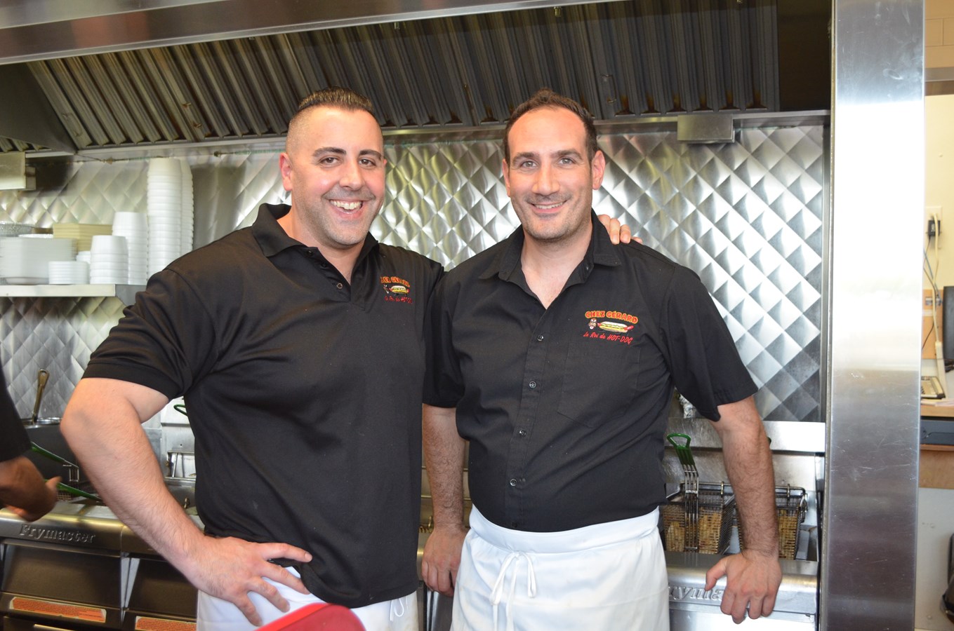 Théodore Volis (à gauche) et Nick Chiotis vont participer au Festival de la poutine de Drummondville.