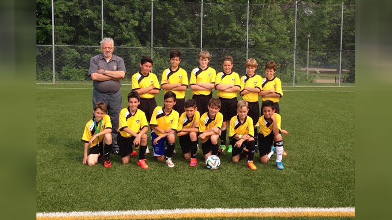 Soccer: les Dragons noirs masculins U-11 remportent la Coupe Laval