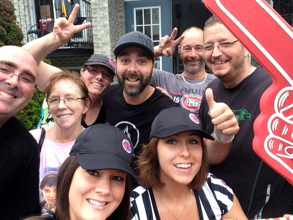 Boston Pizza Centropolis sillonne les rues de Laval pour souhaiter la bienvenue à ses nouveaux voisins!