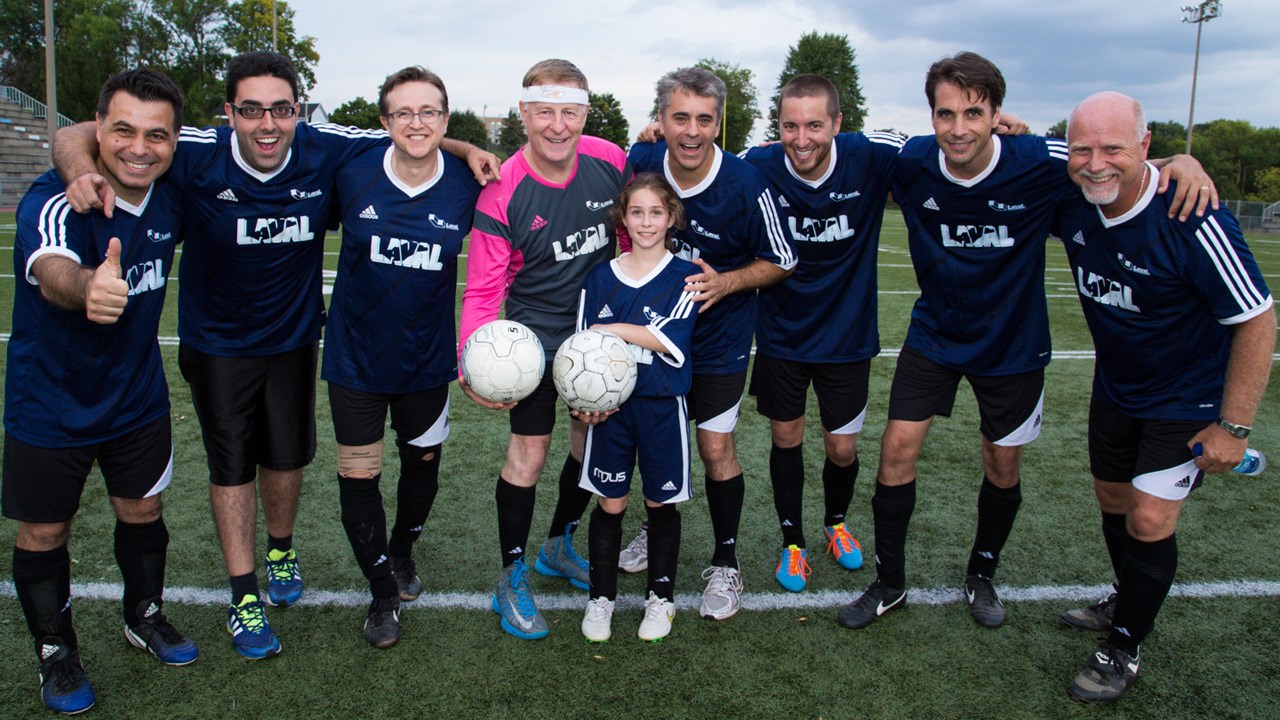 Les jeunes de la CSDL l'emporte 8 à 7 lors d'une partie de soccer contre les élus lavallois