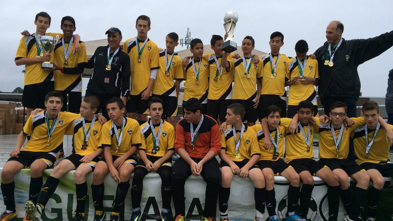 Les Dragons U14 sont champions de la Ligue de soccer de Laval