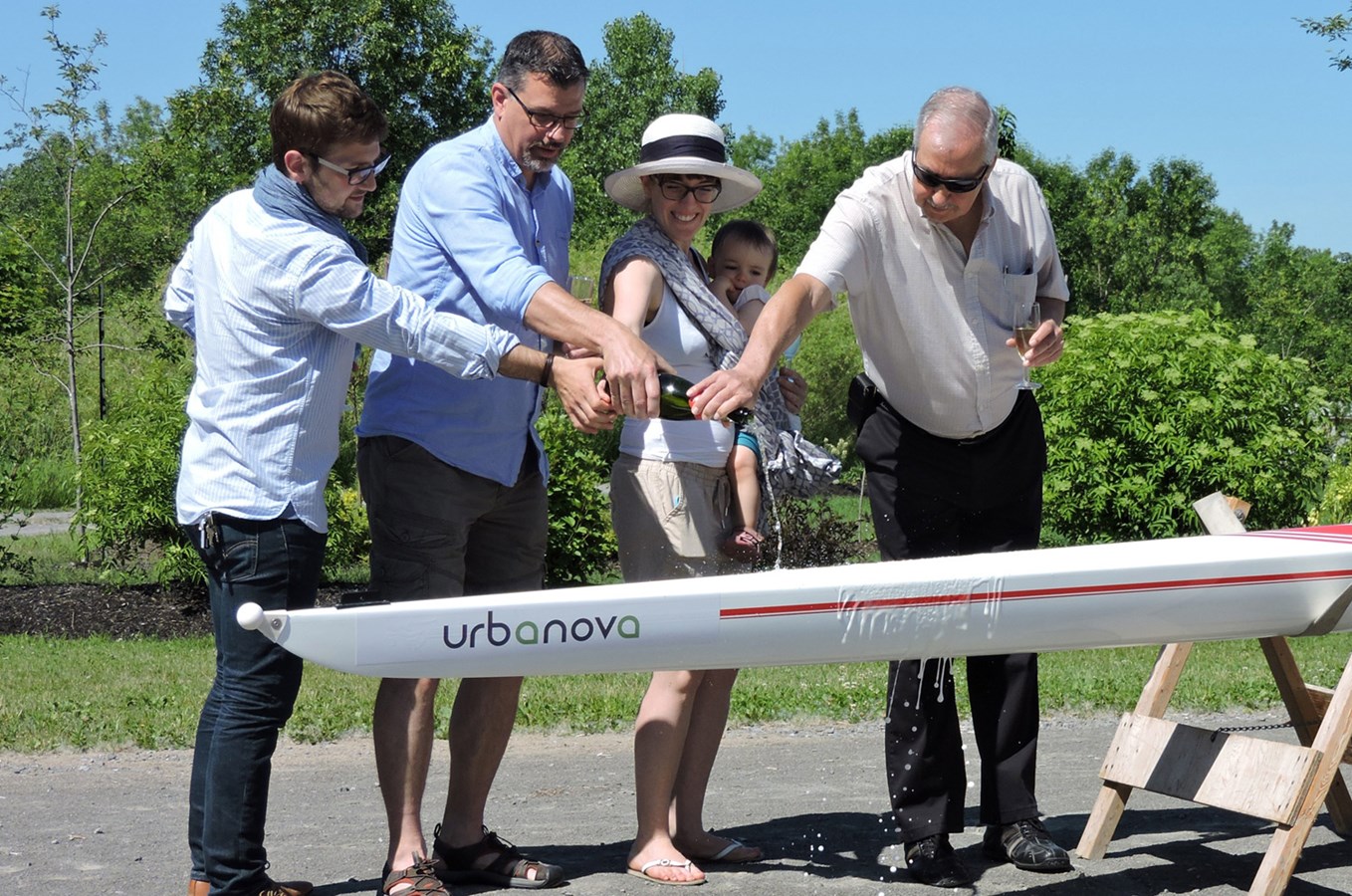 Club d’aviron Terrebonne: Baptême de deux skiffs à Terrebonne
