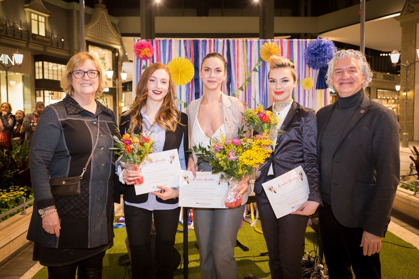 CF Carrefour Laval est en mode printemps avec une exposition unique de robes florales