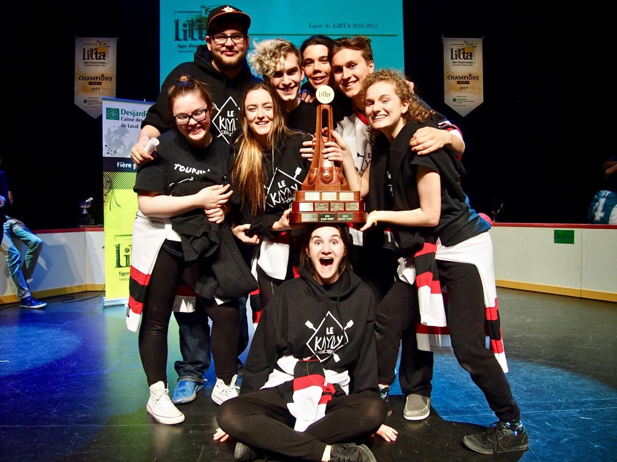 Équipe championne - Coupe Champlain
Le KAYAK de l'école secondaire Rive-Nord