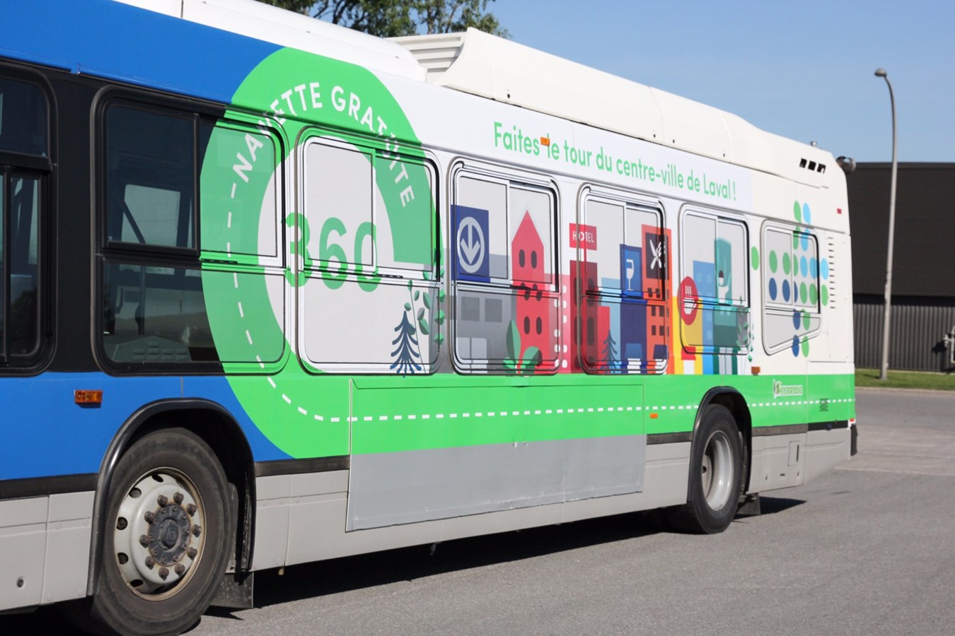 Nouvel habillage des autobus de la ligne 360 du STL