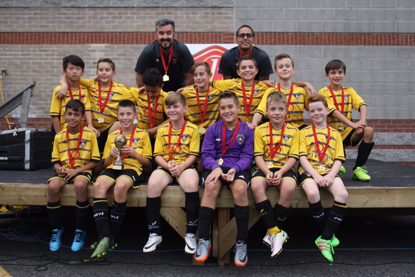 Les Dragons Blanc U10 D2 Masculin : Une équipe exceptionnelle!
