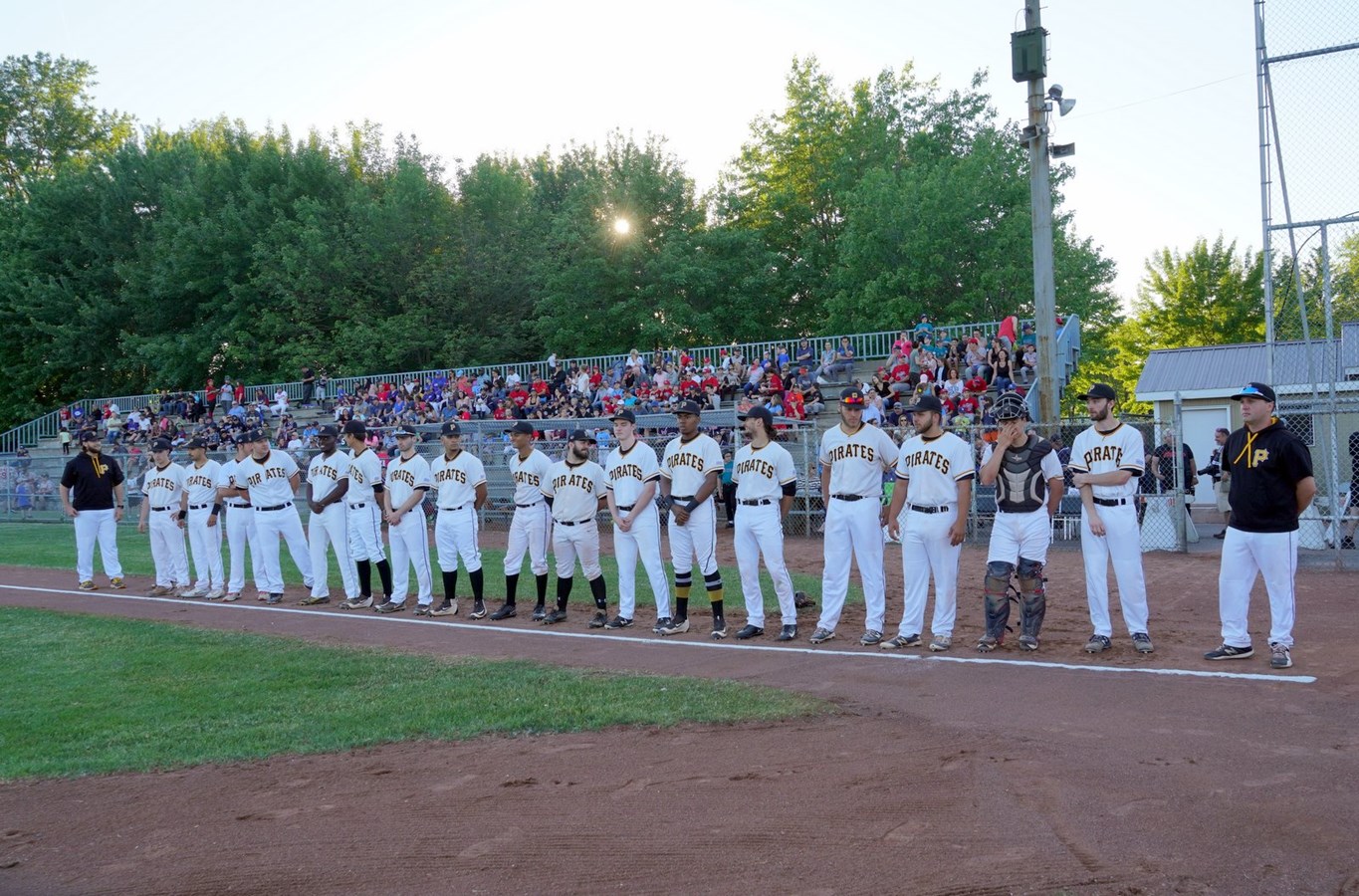 Les Pirates de Laval célèbrent le baseball dans la bonne humeur