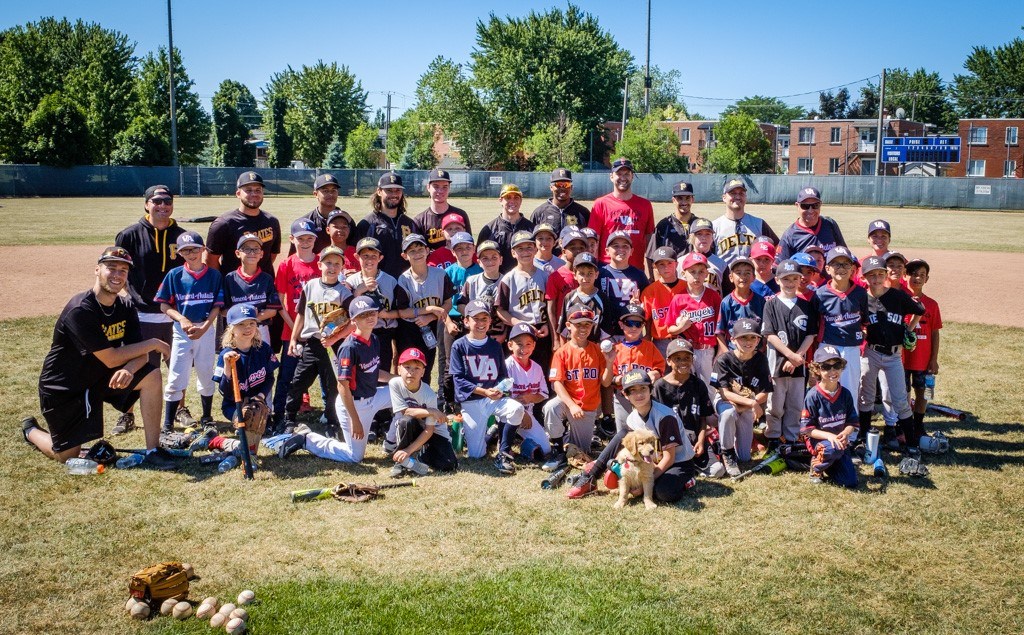 Bonne participation à la clinique de baseball des Pirates