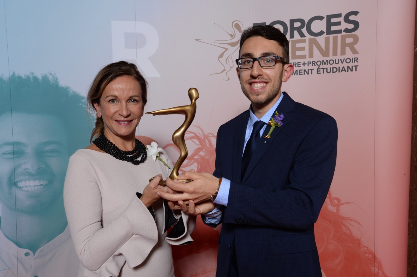 Un Lavallois remporte les grands honneurs au  gala Forces AVENIR