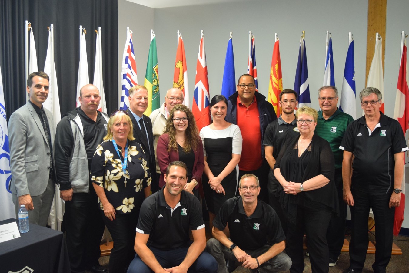 L’ARS Laval présente le comité organisateur et les équipes qualifiées pour les Championnats nationaux Toyota Coupe U15