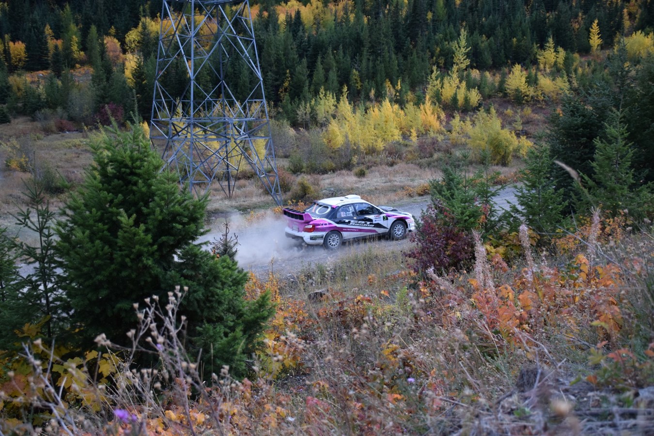 Karel Carré domine le rallye canadien d’est en ouest  