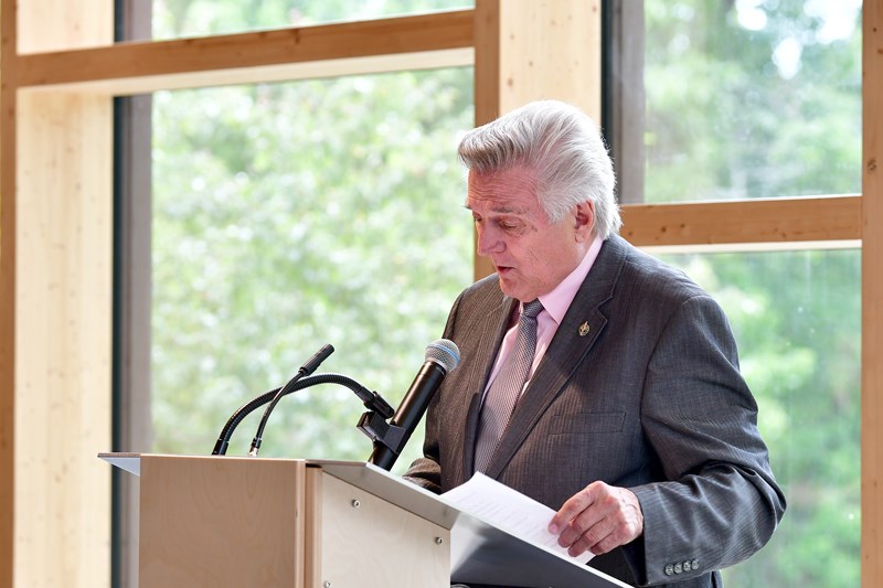 M. Yves Robillard