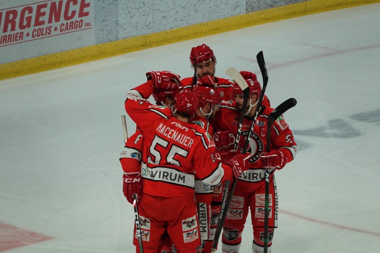 Hockey: les Marquis ont souffert face aux Pétroliers
