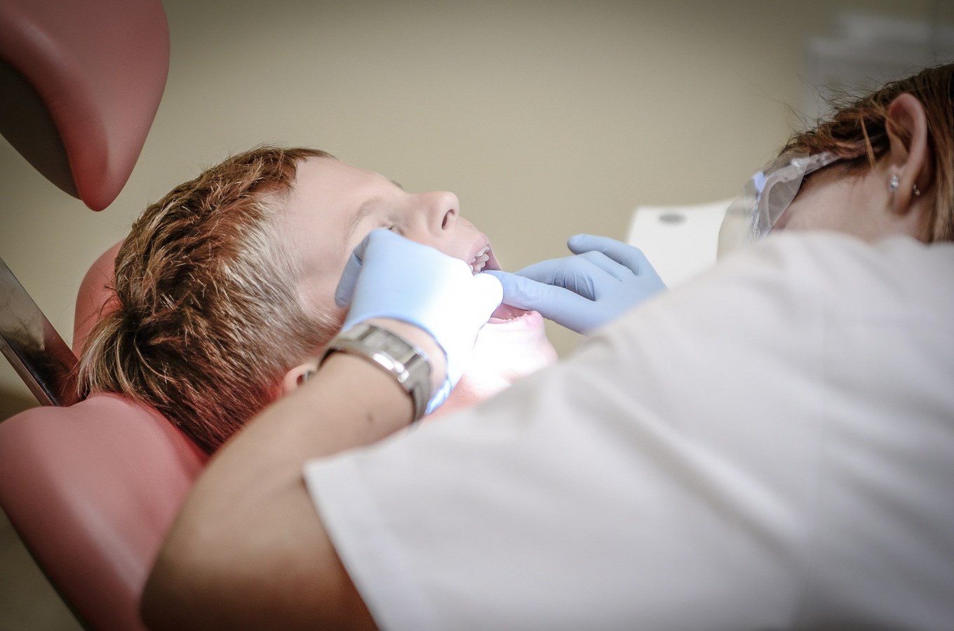COVID-19 : les dentistes reportent tous les rendez-vous non urgents 