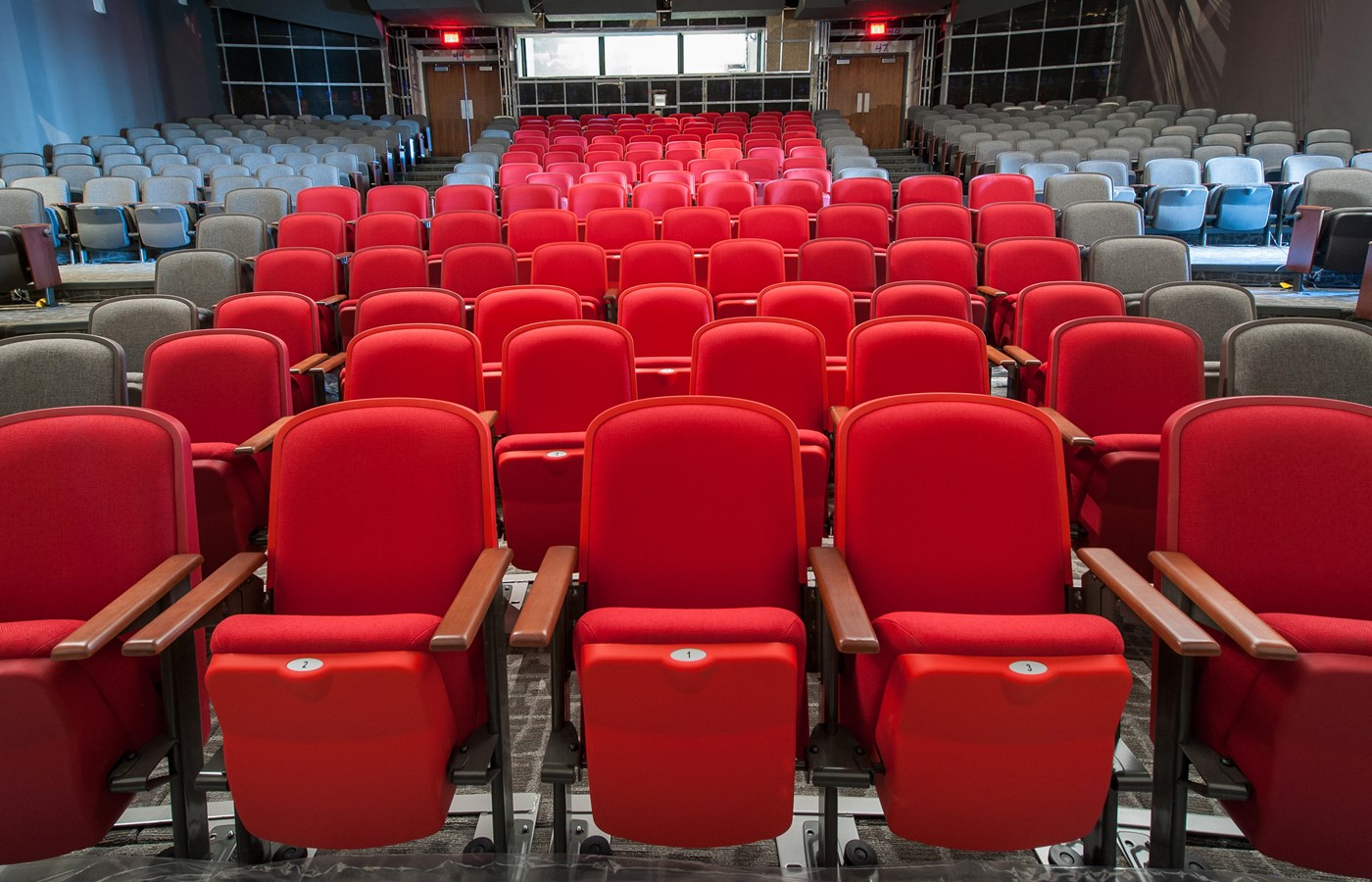 Culture: Laval offre une aide aux organismes professionnels affectés par la COVID-19