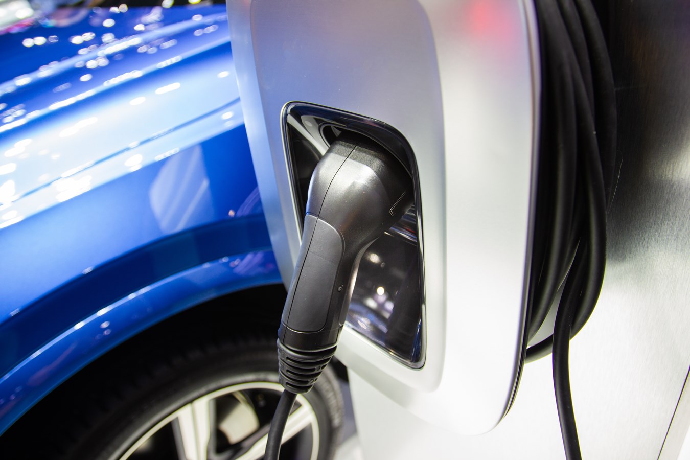 Plus de 40 acquisitions de véhicules électriques et hybrides