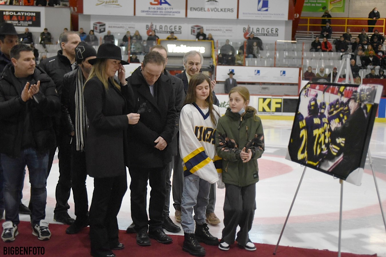 Une dizaine d’anciens joueurs des Chiefs ainsi que Michel Gaudette se sont donné rendez-vous afin d’honorer la mémoire du regretté Bob Berger. 