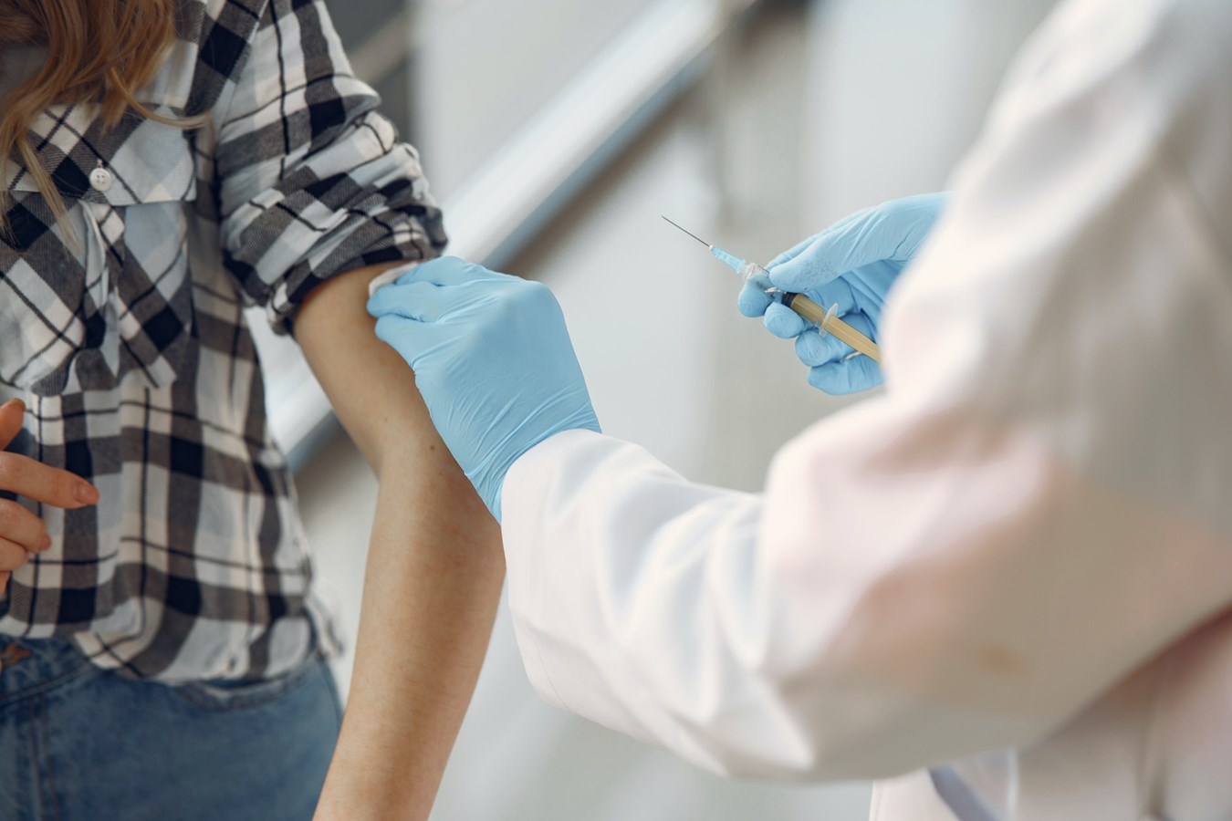 Le site de vaccination Panama à Brossard déménage vers le quartier Dix30