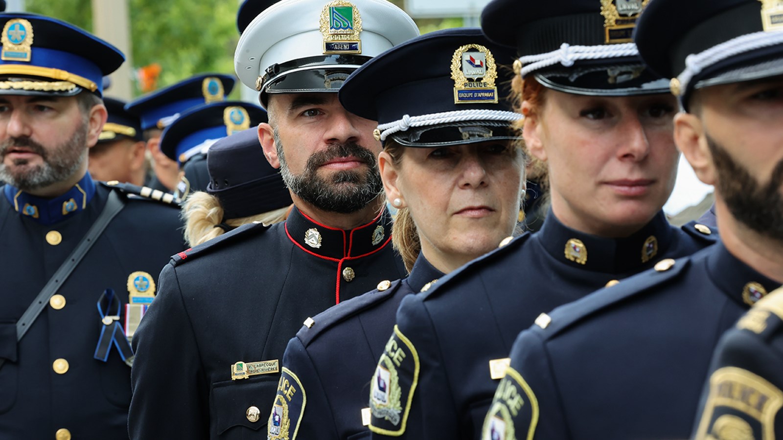 Retour en images sur la cérémonie hommage aux policiers décédés en fonction