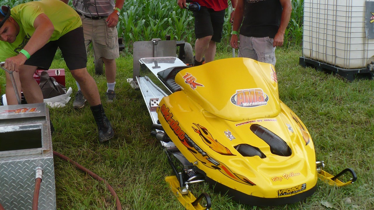 Le premier Grand Prix de motoneige de Saint-Isidore connaît un franc succès