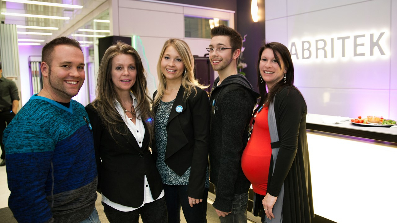 La relève d'Abritek. De gauche à droite: Jonathan Dupuis, Josée Bilodeau, Catherine Dupuis, Samuel Dupuis et Bianca Dupuis. Crédit photo:Kate Kirouac photographe