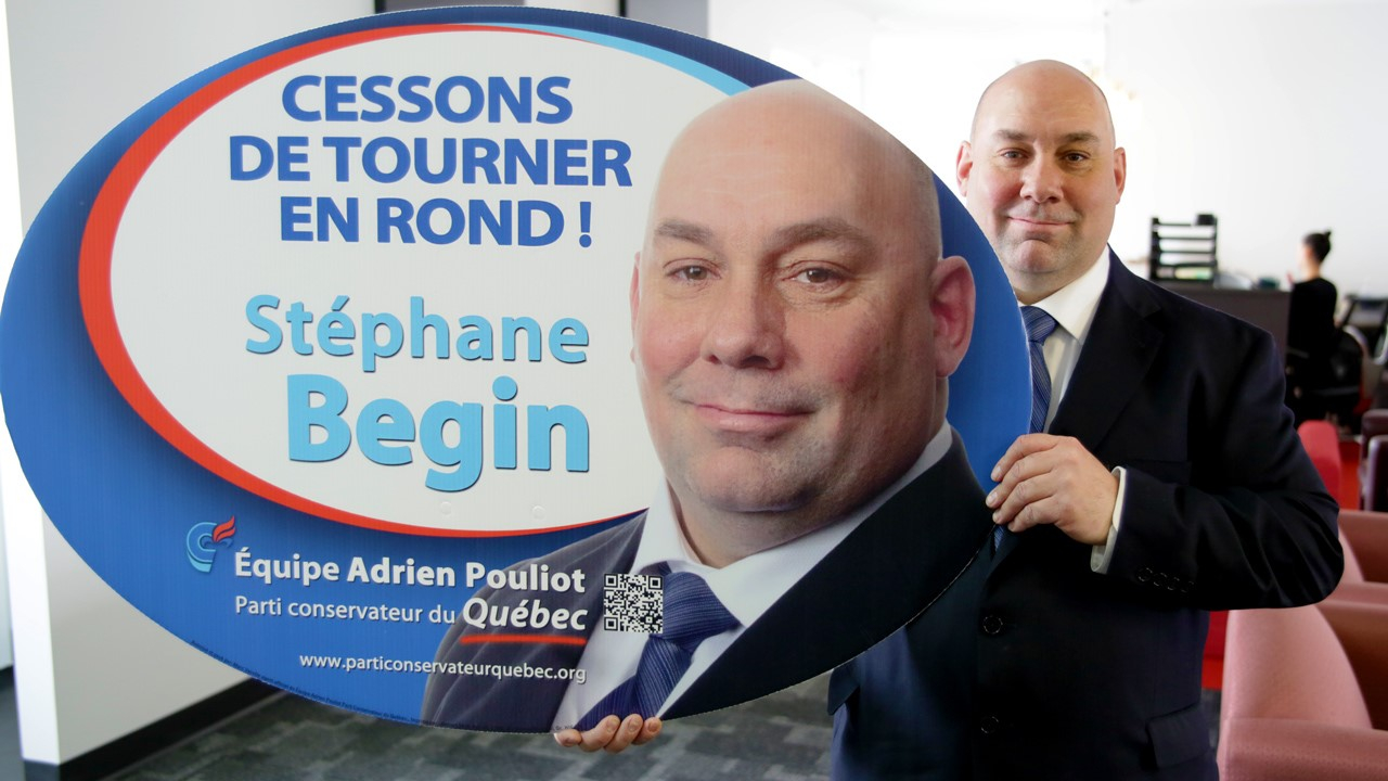Le PCQ a opté pour des affiches au format hors du commun.