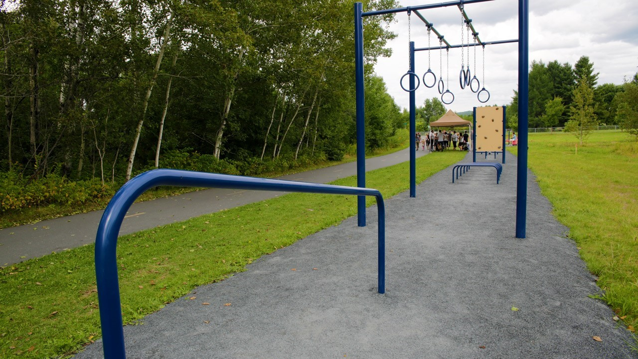 Inauguration à Saint-Georges du plus long circuit d’entraînement physique extérieur au Québec