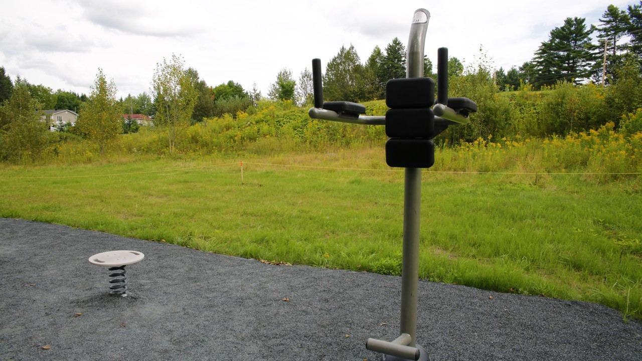 Inauguration à Saint-Georges du plus long circuit d’entraînement physique extérieur au Québec