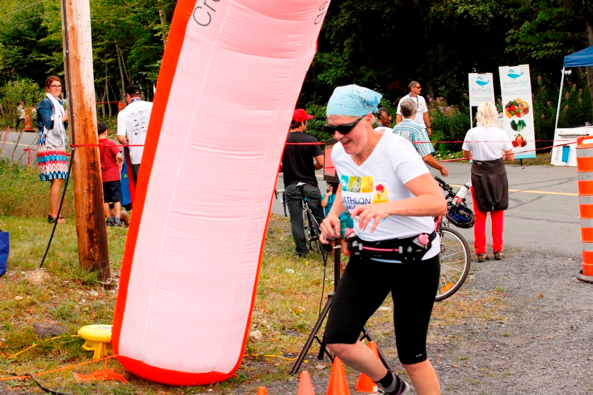 (299 photos) Plus de 150 braves pour le Premier Triathlon du Lac-Poulin