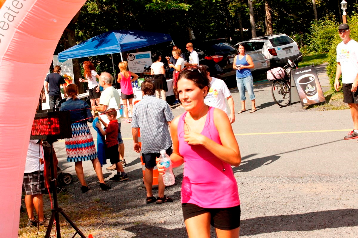(299 photos) Plus de 150 braves pour le Premier Triathlon du Lac-Poulin