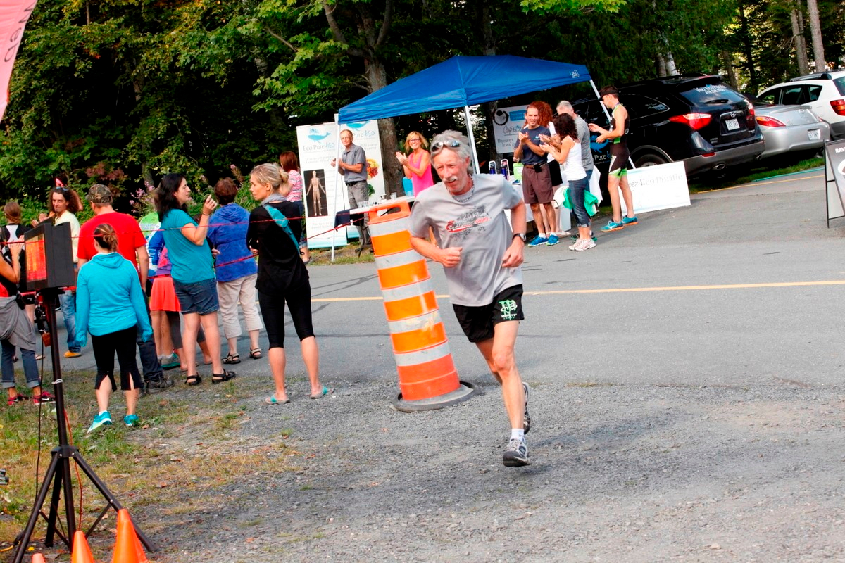 (299 photos) Plus de 150 braves pour le Premier Triathlon du Lac-Poulin