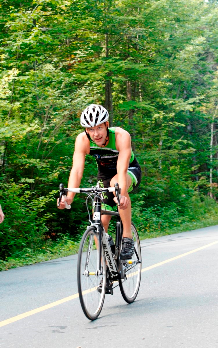 (299 photos) Plus de 150 braves pour le Premier Triathlon du Lac-Poulin